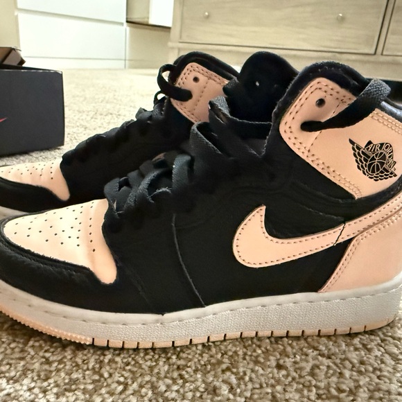 pink black aj1